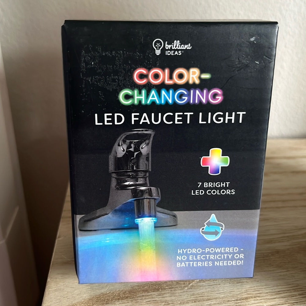COLOR CHANGING LED FAUCET LIGHT